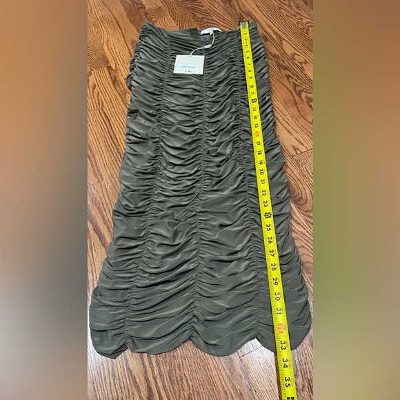 Orig $495 Tibi DRAPEY JERSEY RUCHED SKIRT GRANITE Size 4 - Picture 7 of 11
